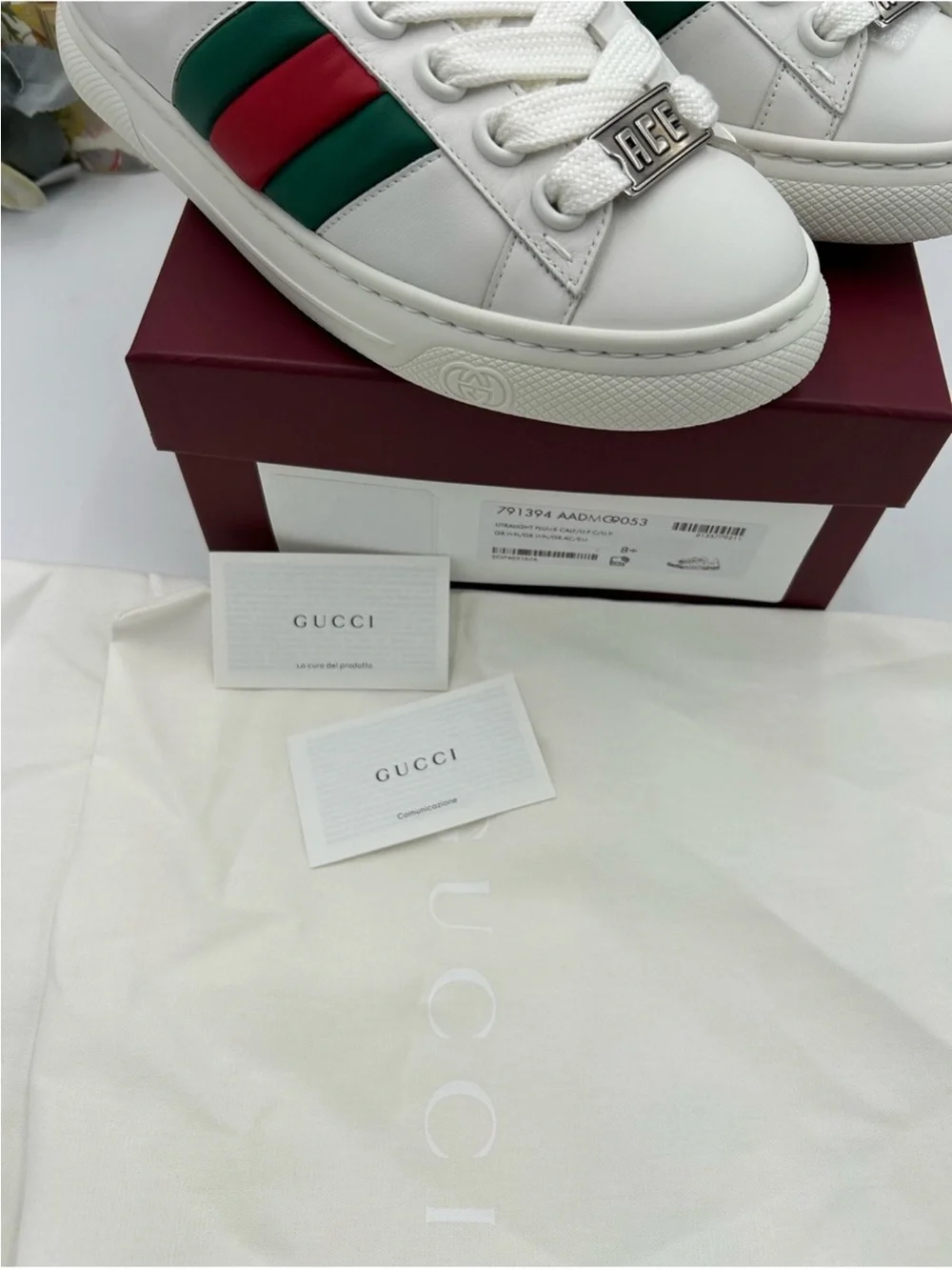 Men’s Gucci, white leather ace sneakers with Web stripe size 8.5 fits 9.5 US